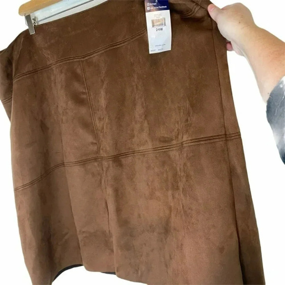 Chaps 24W plus-size stretch brown Faux suede skirt‎ New - Picture 6 of 8